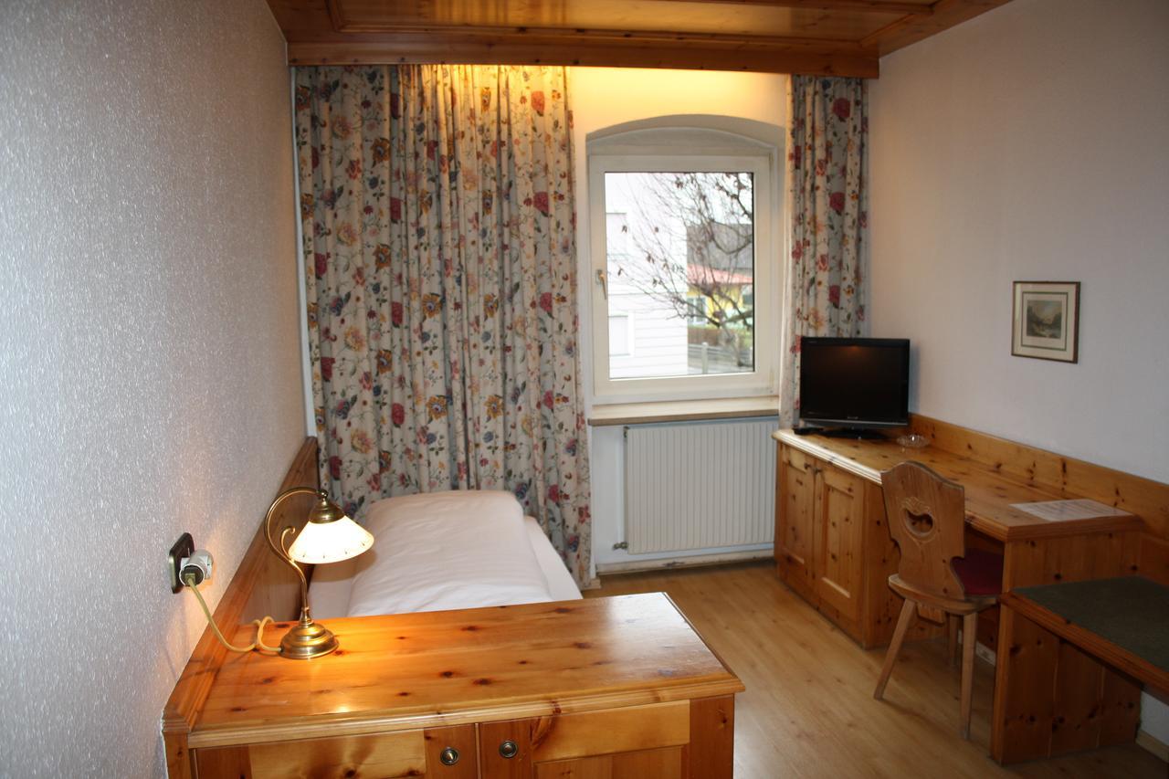 Hotel Alhartinger Hof Leonding Szoba fotó